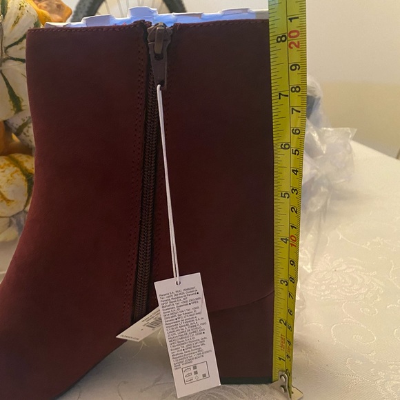 Boots. Booties. Ankle boots - Picture 6 of 8